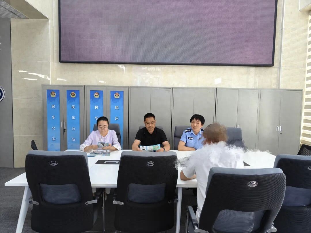fa1334ea6d104346834a611d82a0c4d3~tplv-tt-origin-web_gif.jpeg